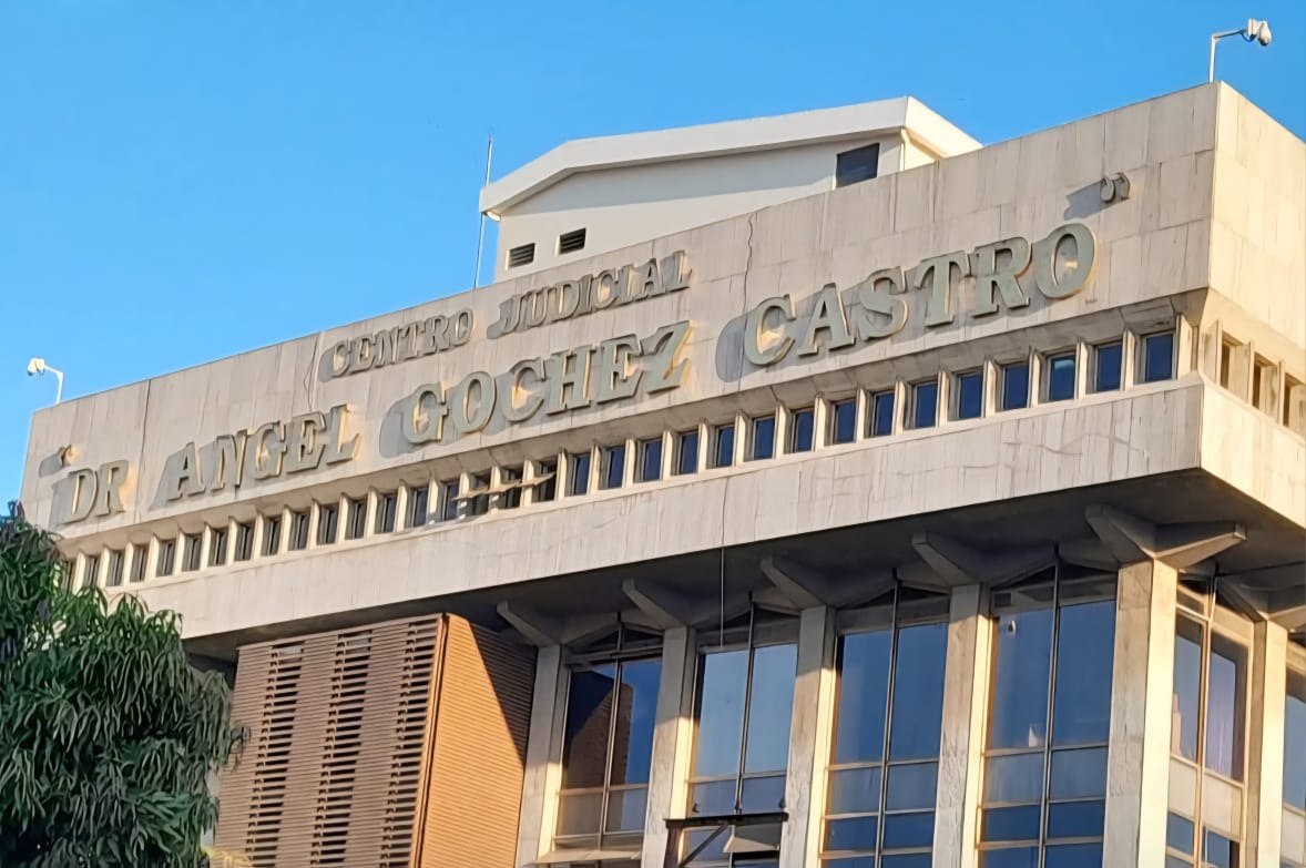 Tribunales